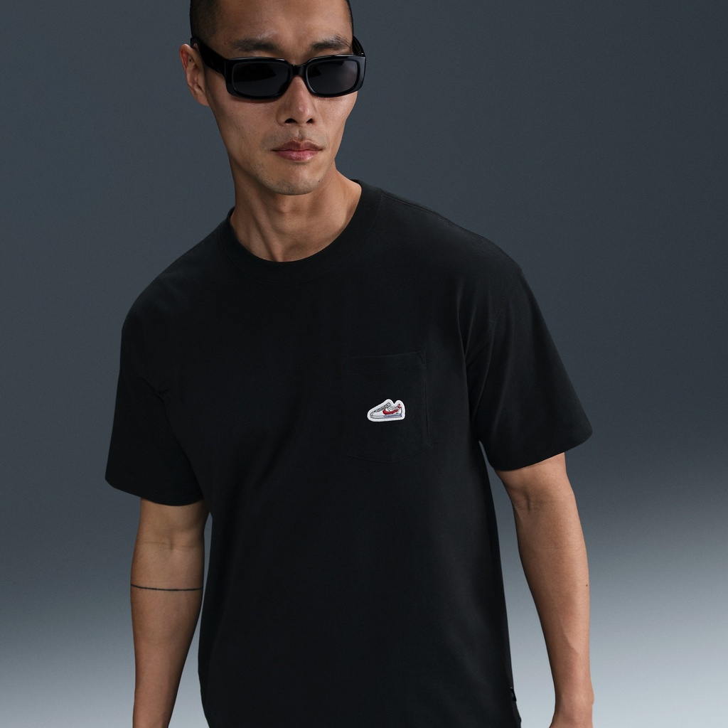 Playera nike black bolsa al frente con bordado talla L