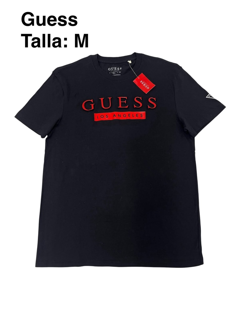 Playera GUESS negra con letras rojas en relieve 3D  en el pecho talla m