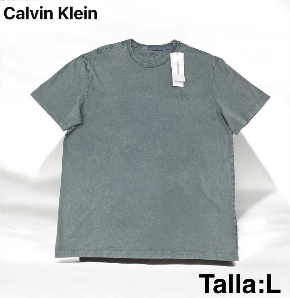 Playera  Calvin Klein en color verde deslavado talla L