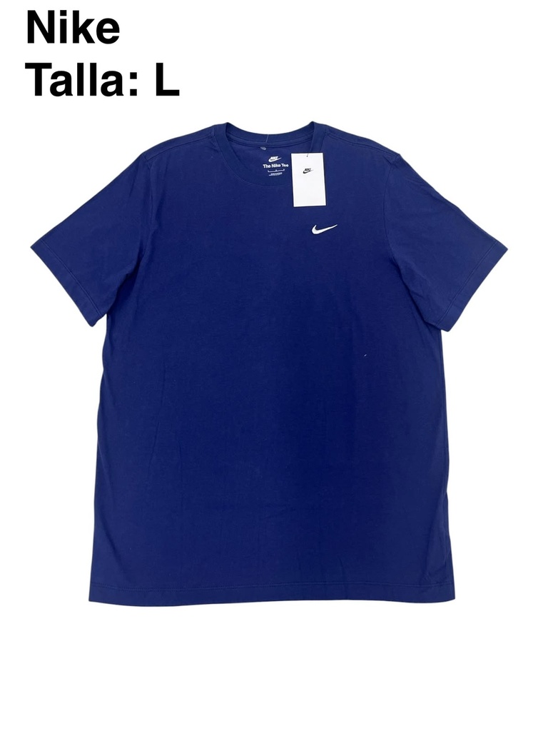 Playera Nike azul marino con logotipo bordado en el lado izquierdo del pecho talla L