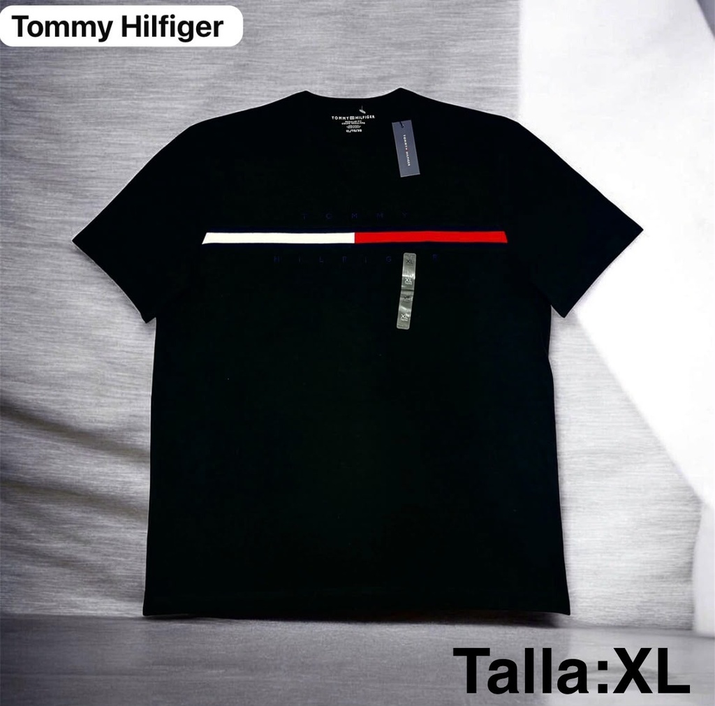 Playera tommy Hilfiger negra con franja tricolor en el pecho talla xl