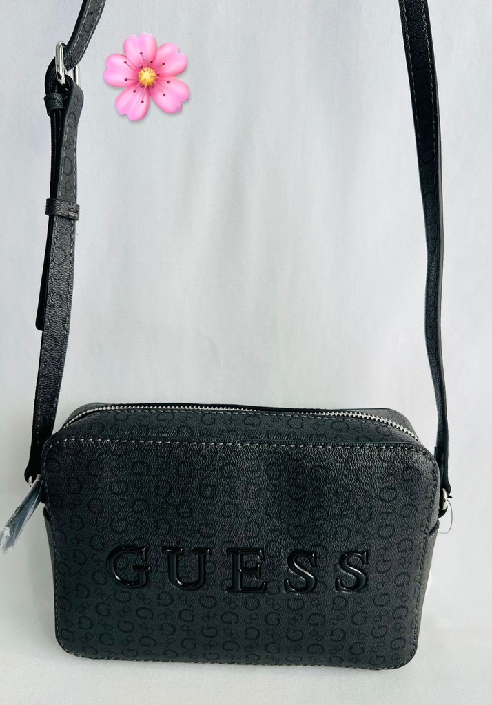 Bolso GUESS negro con logotipo en relieve al frente
