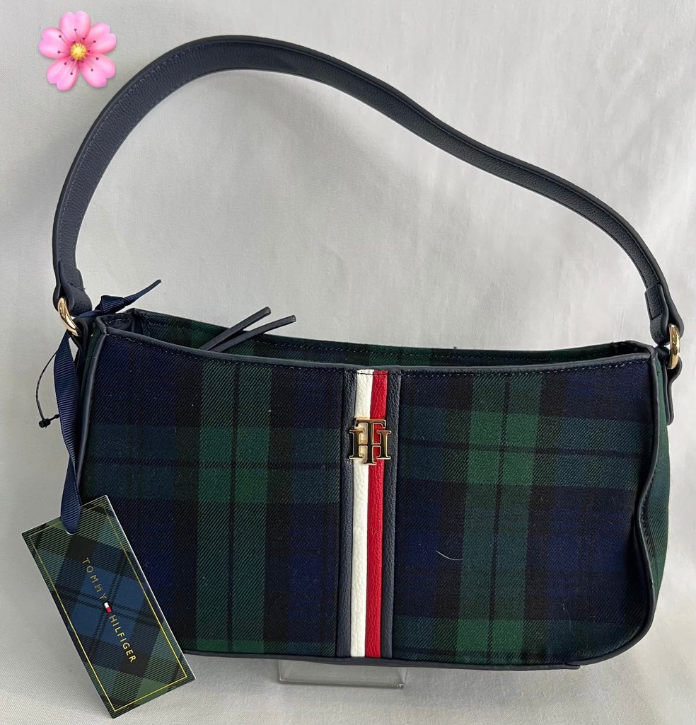 Bolso Tommy Hilfiger con un estampado a cuadros tono azul marino y verde