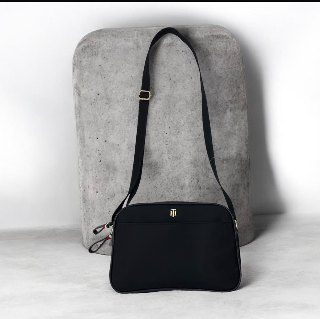 Bolso Tommy Hilfiger negra
