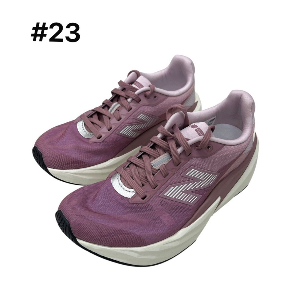 Tenis de dama New Balace FuelCell Rebel v5 en tono rosa talla 23