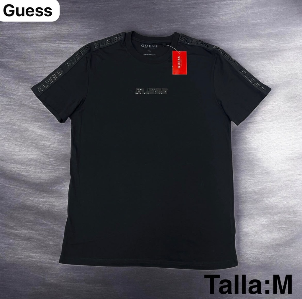 Playera GUESS negra con cintas con logotipo en los hombros y detalle frontal talla m