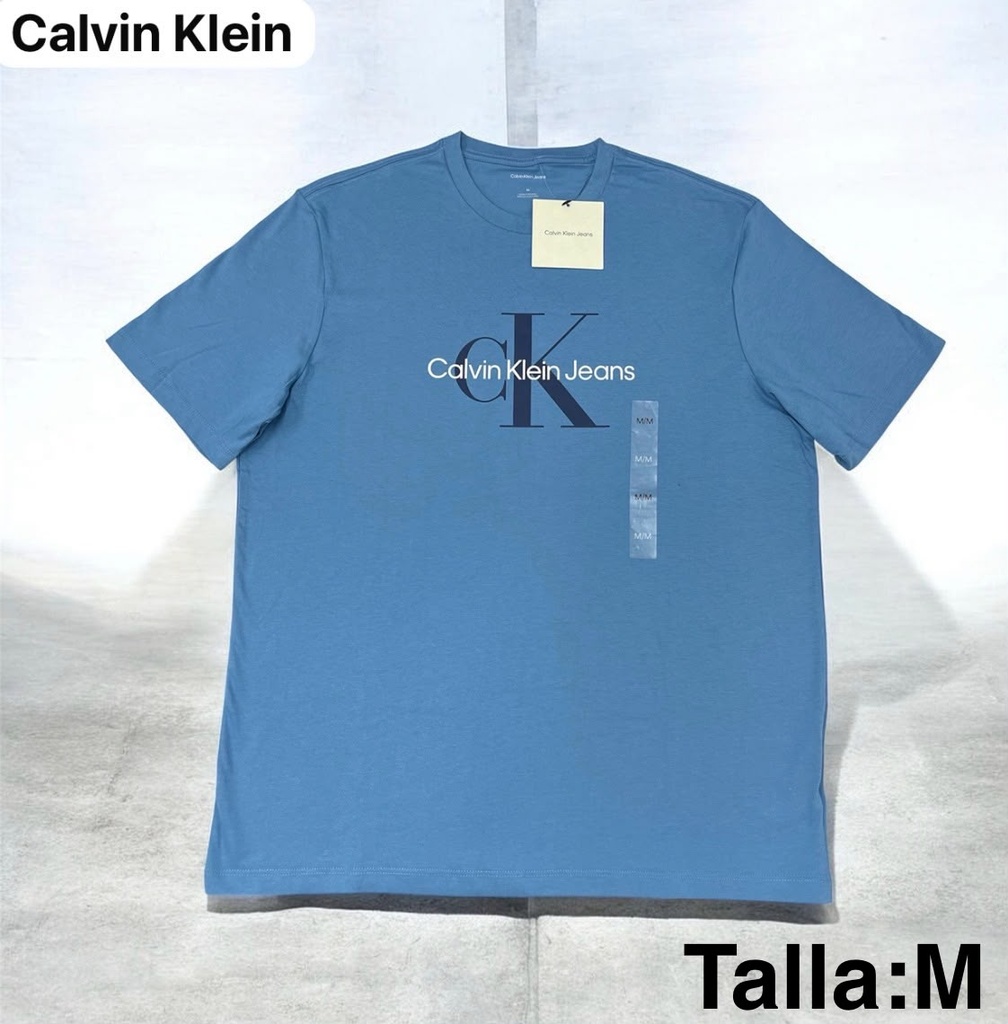 Playera Calvin Klein azul claro de cuello redondo talla m